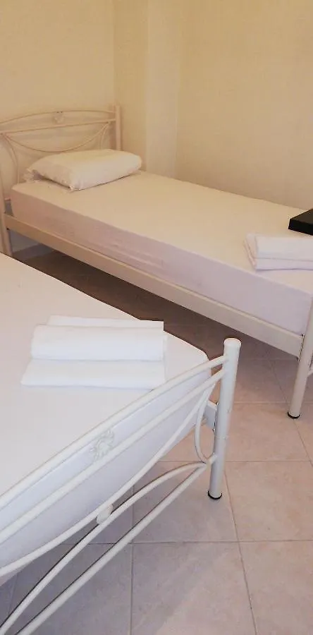 Apartment By The Beach - Nei Epivates Néoi Epivátai